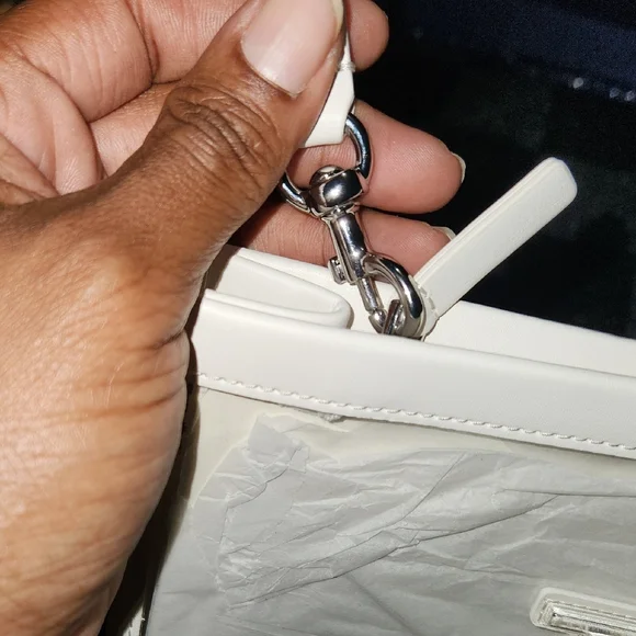 Marc Jacobs Cream 'The Pouch' Clutch - Picture 7 of 9